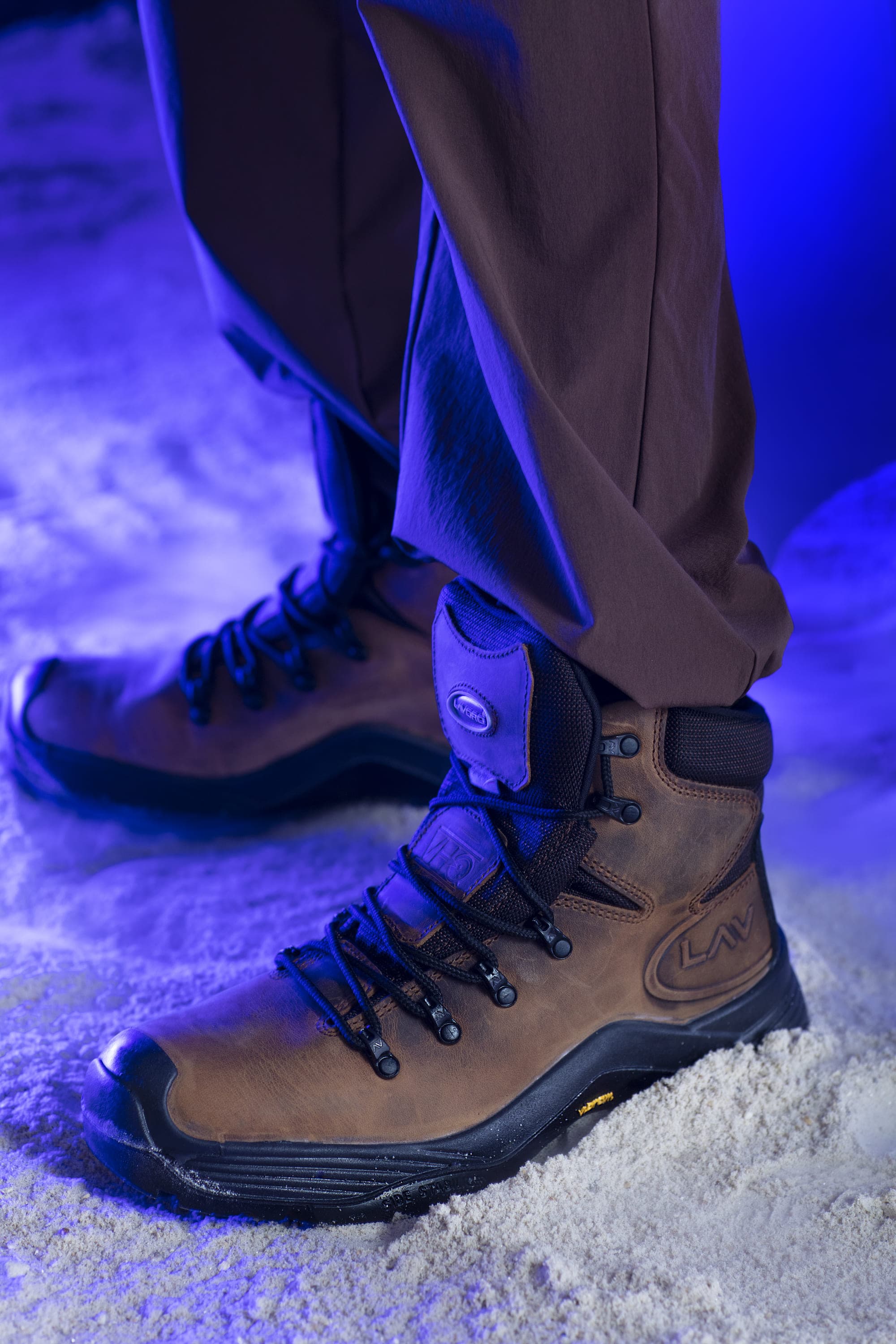 LAVORO BOTA CASCADES BROWN 23